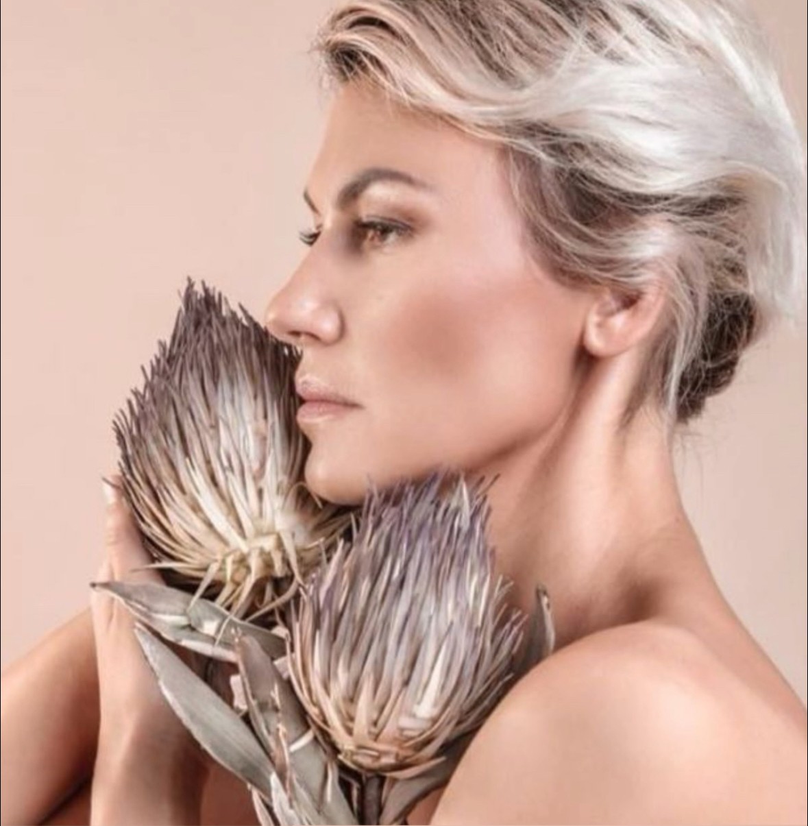 OXANA CECAN SCULPTURAL FACE LIFTING (2)